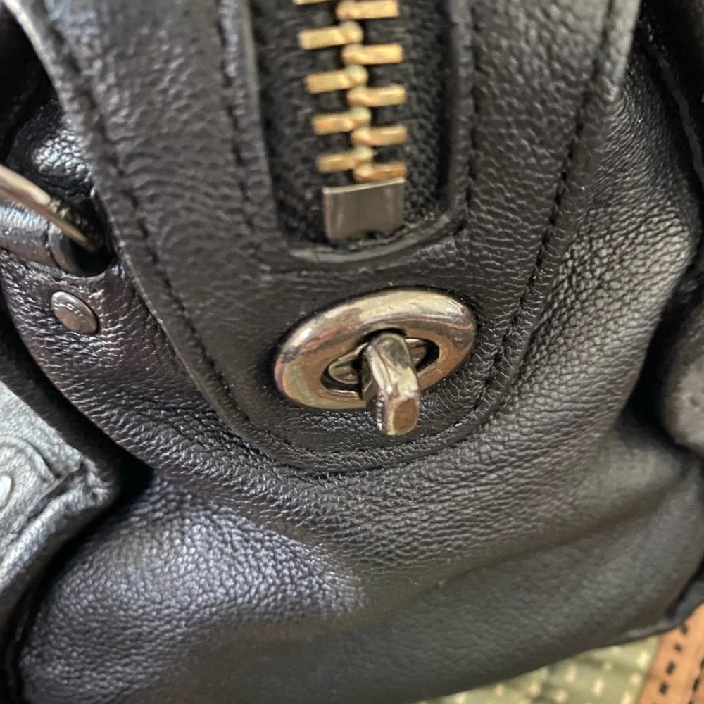 Coach Mini Rhyder - Picture 4 of 11